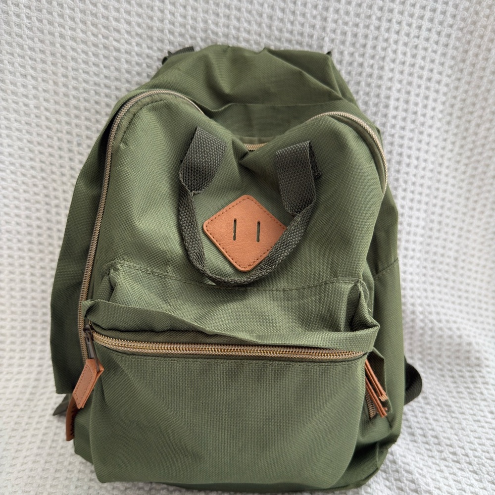 Madison & Dakota Green mini Backpack